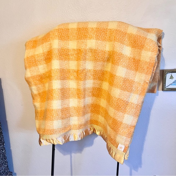 Vintage Orange Wool Checkered Blanket - Picture 4 of 8